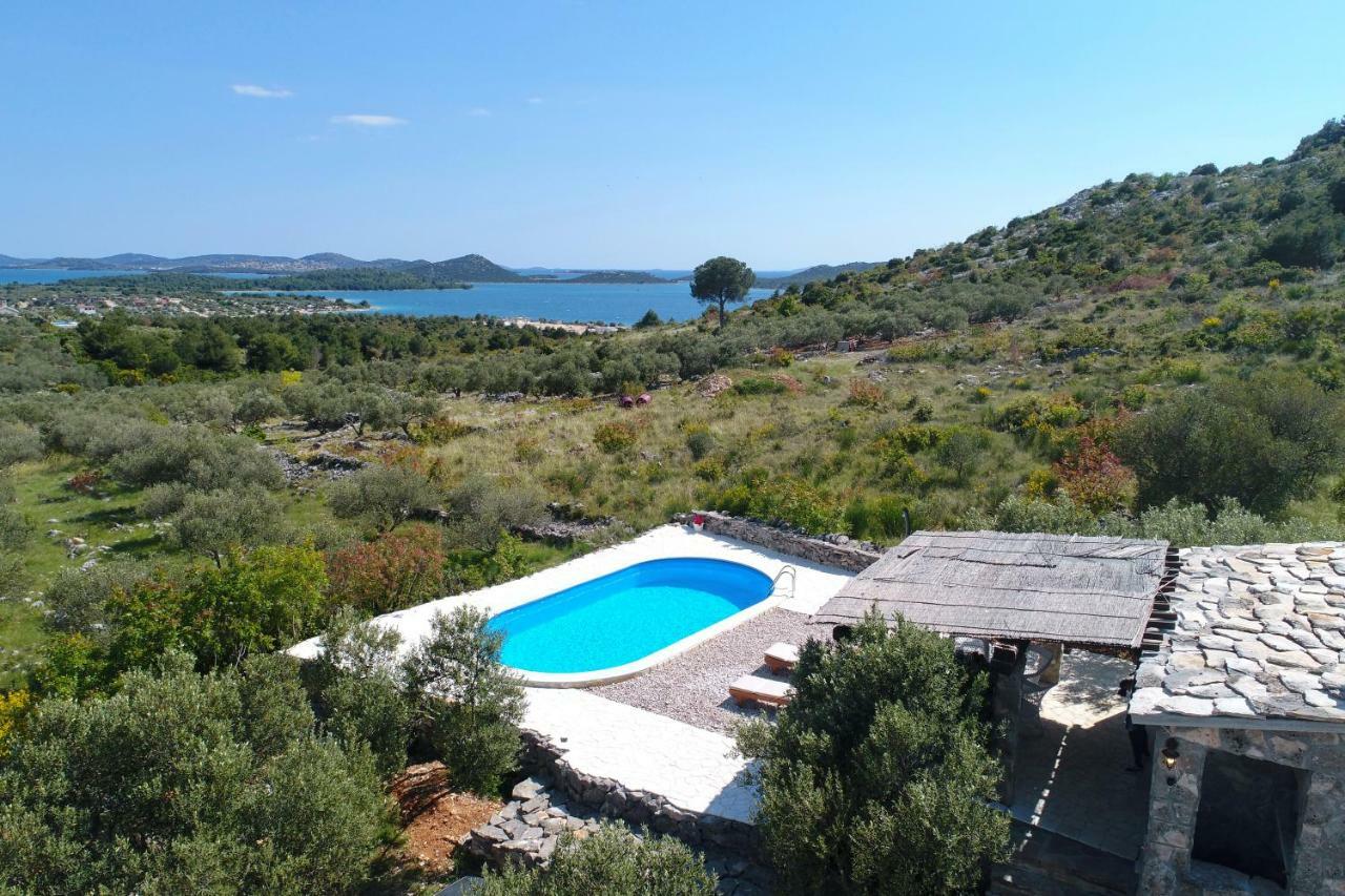 Holiday Home Petar Drage Buitenkant foto