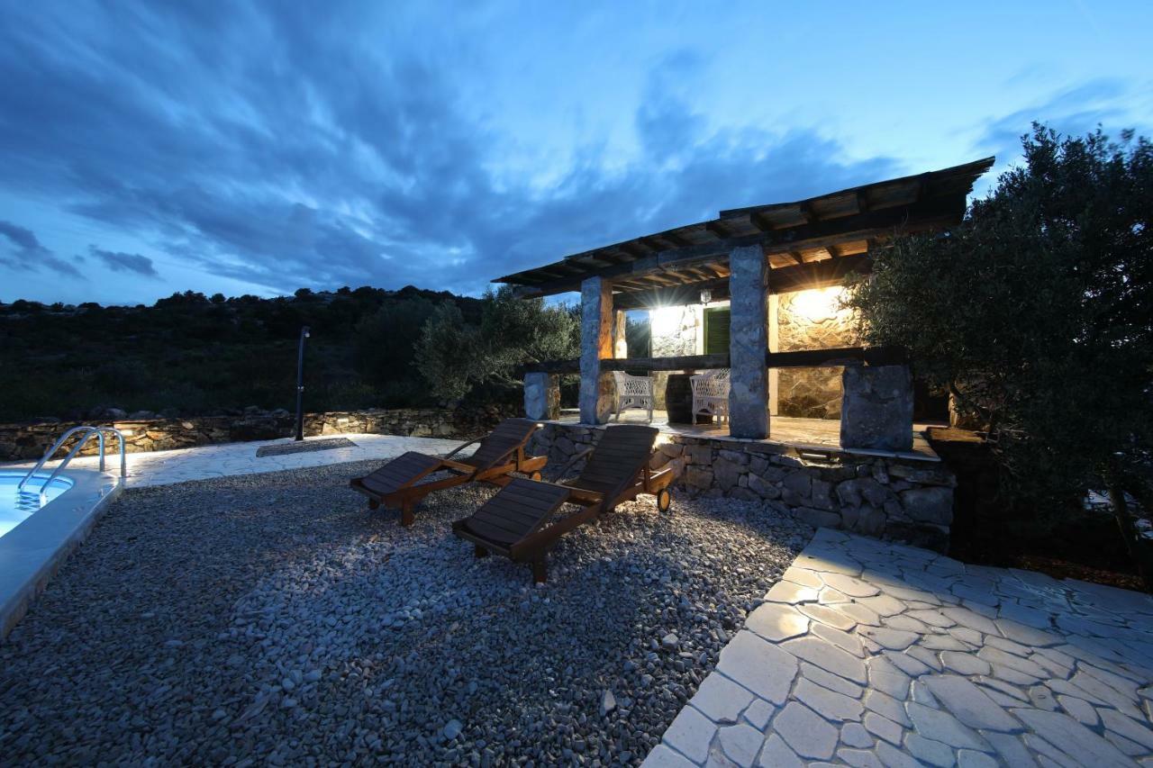 Holiday Home Petar Drage Buitenkant foto