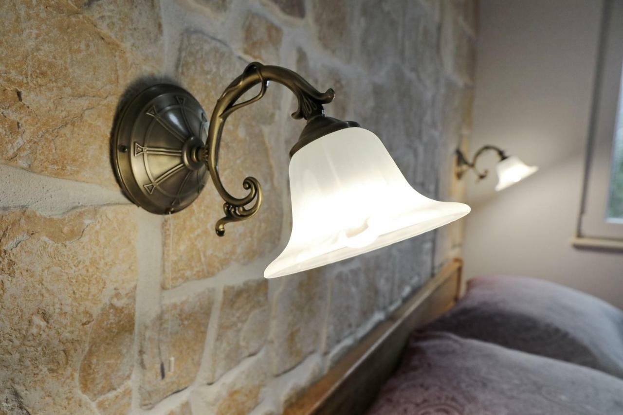 Holiday Home Petar Drage Buitenkant foto